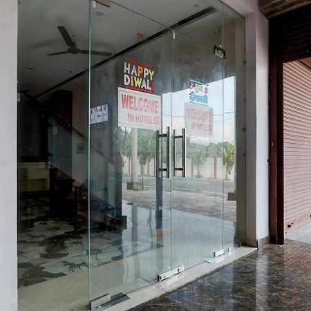 Hotel O Rana Hotel & Restaurant มีรัท ภายนอก รูปภาพ